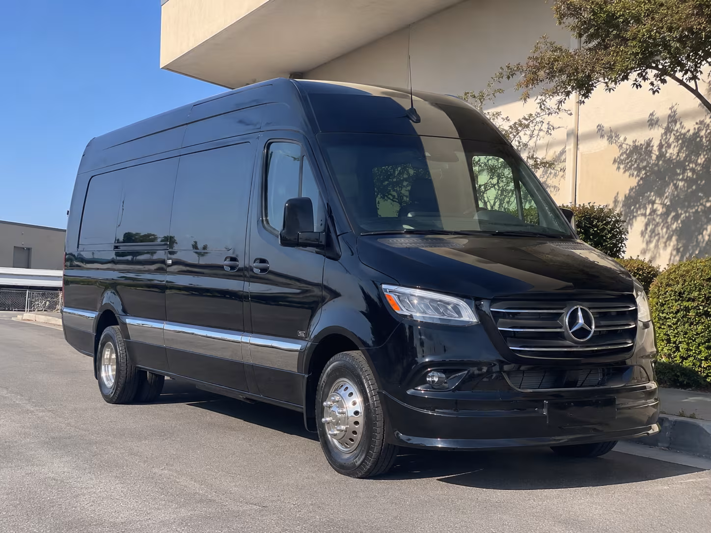 bus rental options for waterbury trips