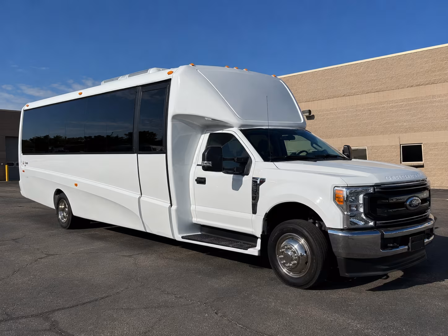 reserve transportation for your next wedding 2