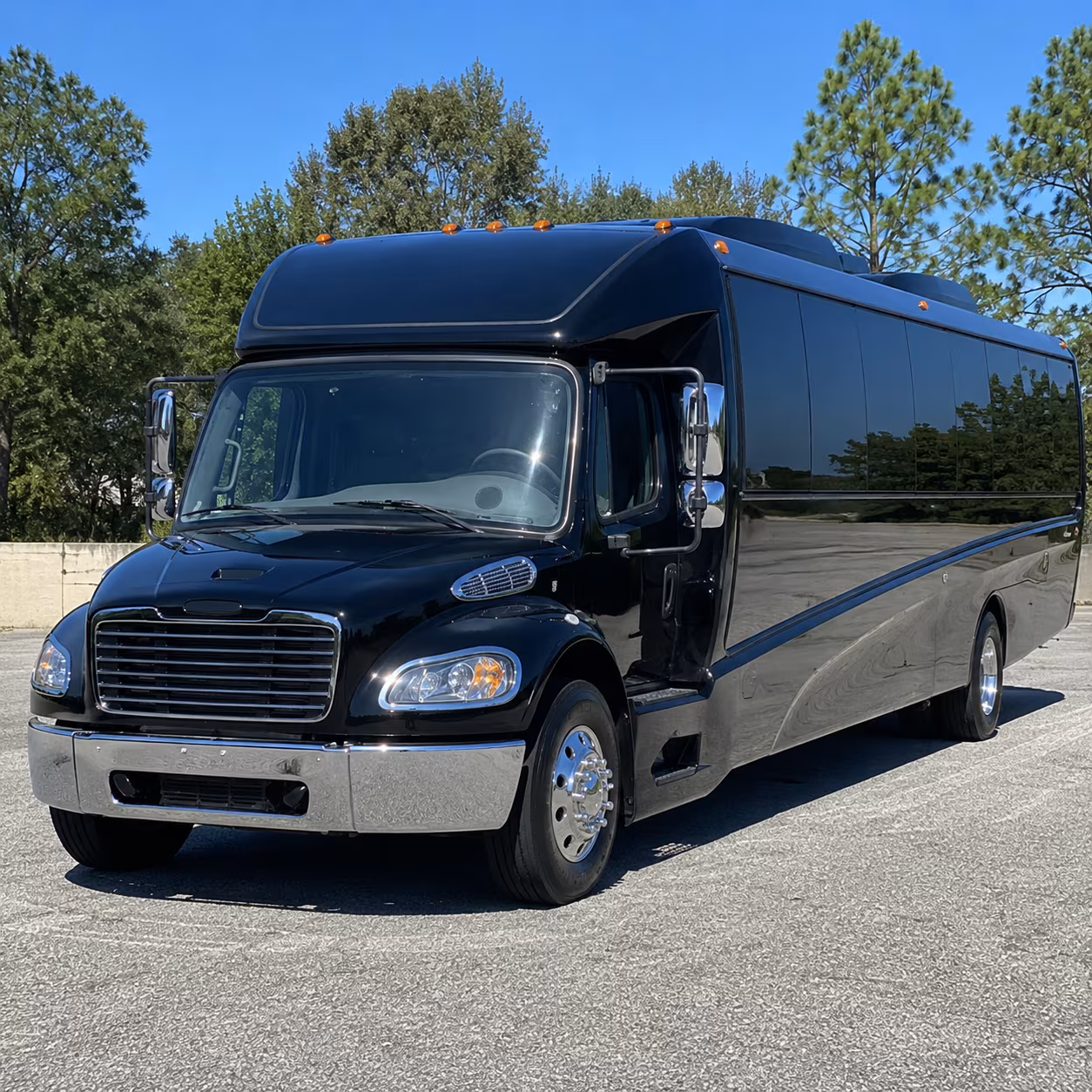 waterbury 28 passenger minibus