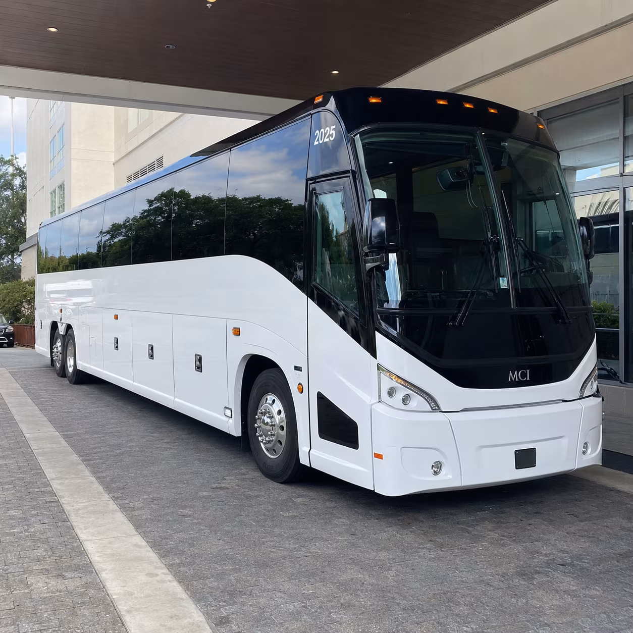 waterbury 54 passenger charter bus