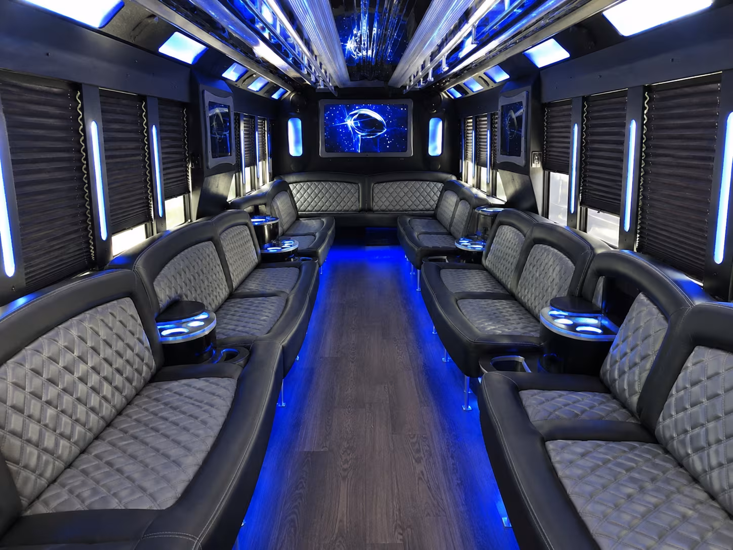 waterbury area hotel shuttle buses to and from the airport